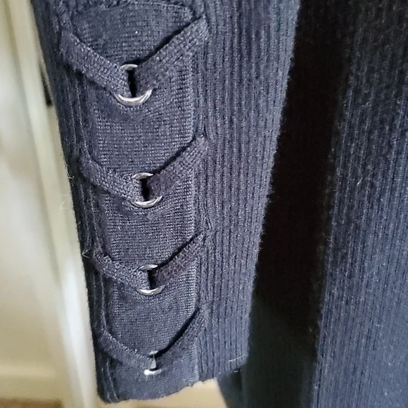 Lacing Detail Knit LBD - Picture 3 of 6